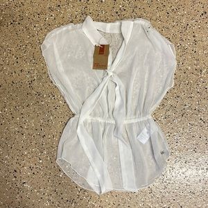 NWT Fox Petite sheer top 5️⃣5️⃣5️⃣